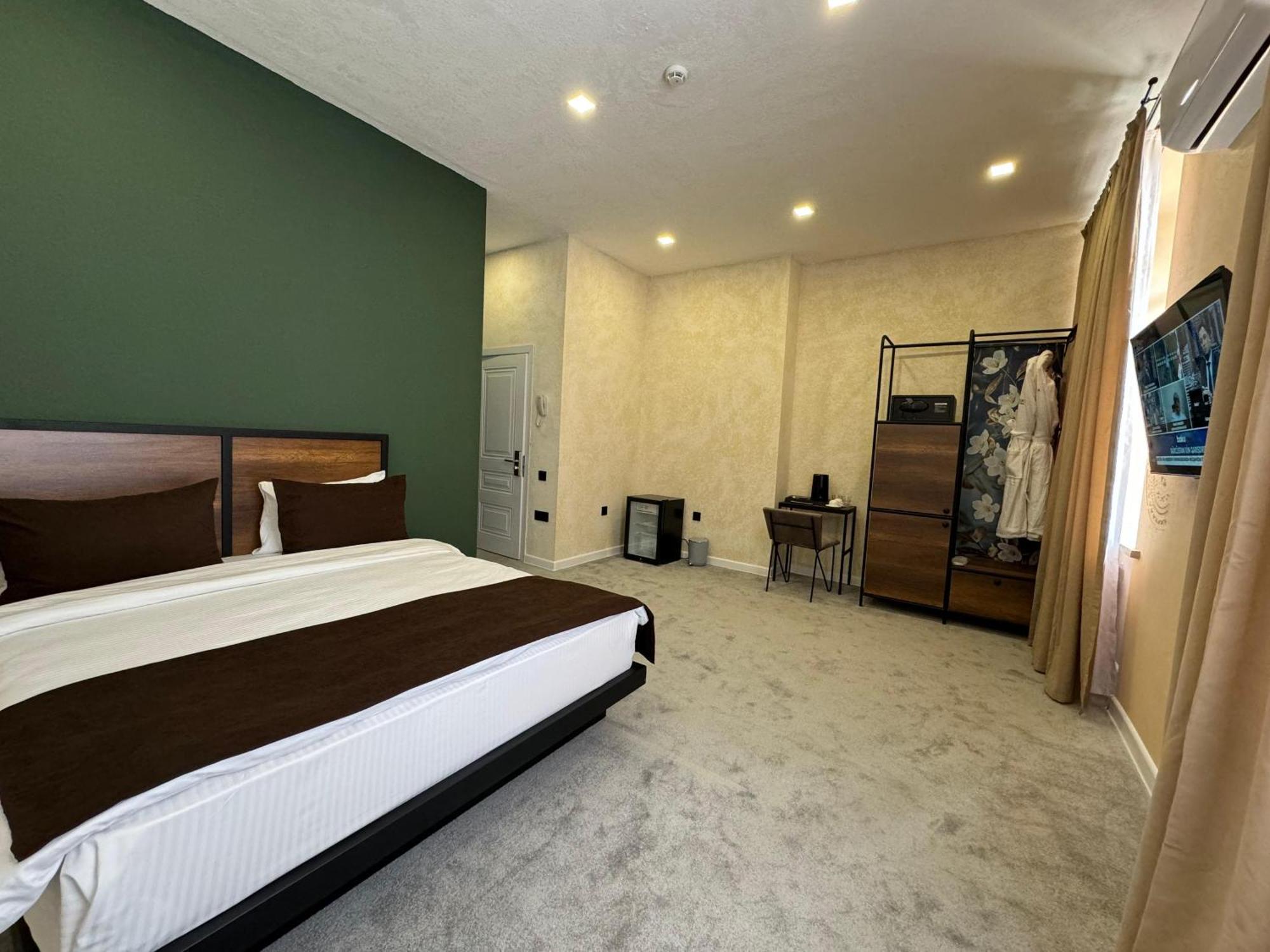 Liberta Hotel Bakoe Buitenkant foto